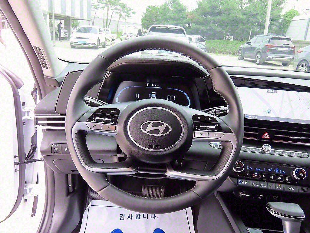 HYUNDAI Avante - Vista 8
