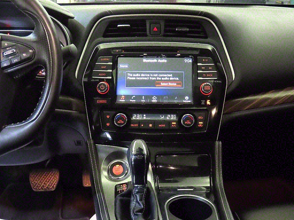 Nissan Maxima - Vista 11