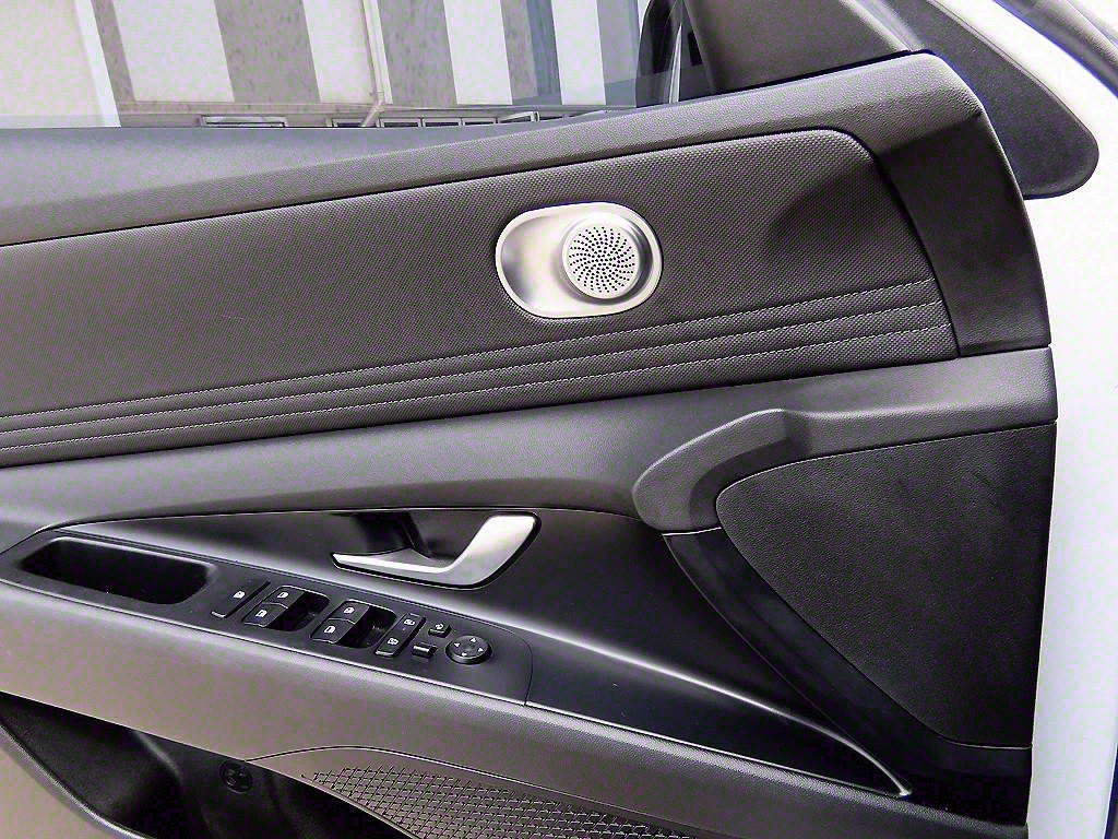 HYUNDAI Avante - Vista 11