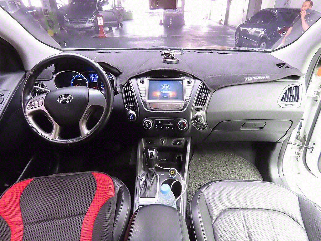 HYUNDAI Tucson 2015 Blanco - Importación desde Corea - HF Imports Iquique - Foto 8