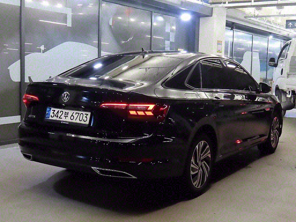 Volkswagen Jetta - Vista 4