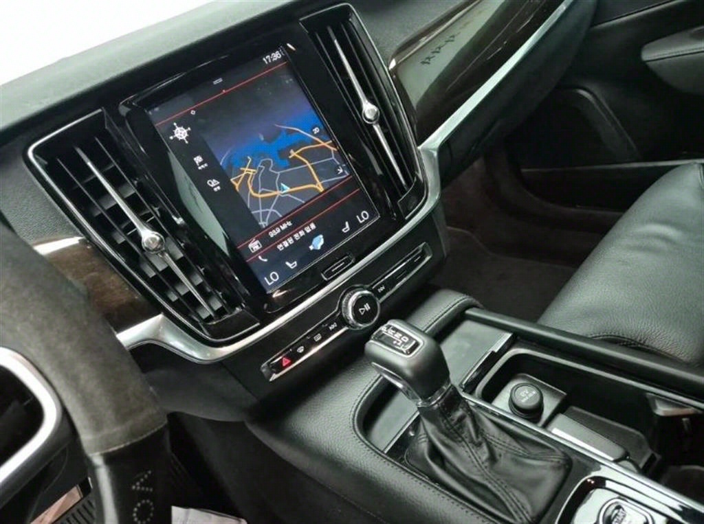 Volvo S90 - Vista 10