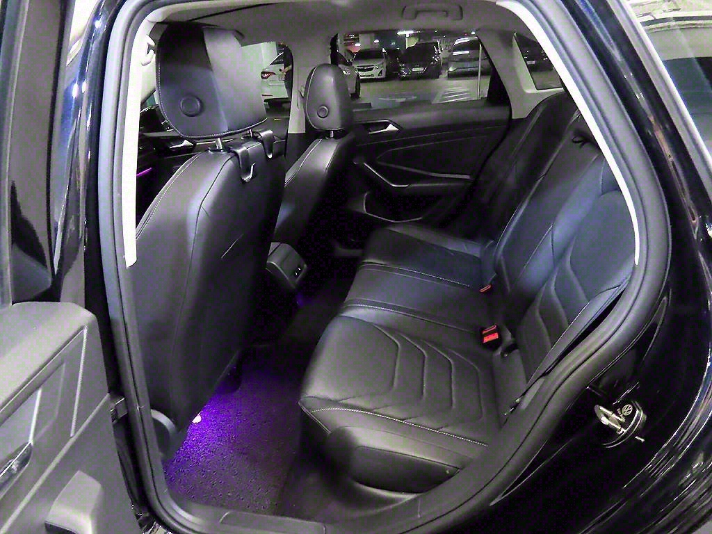 Volkswagen Jetta - Vista 7