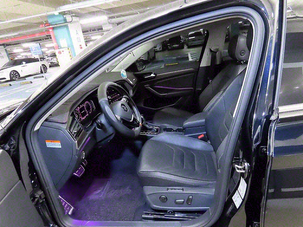 Volkswagen Jetta - Vista 6