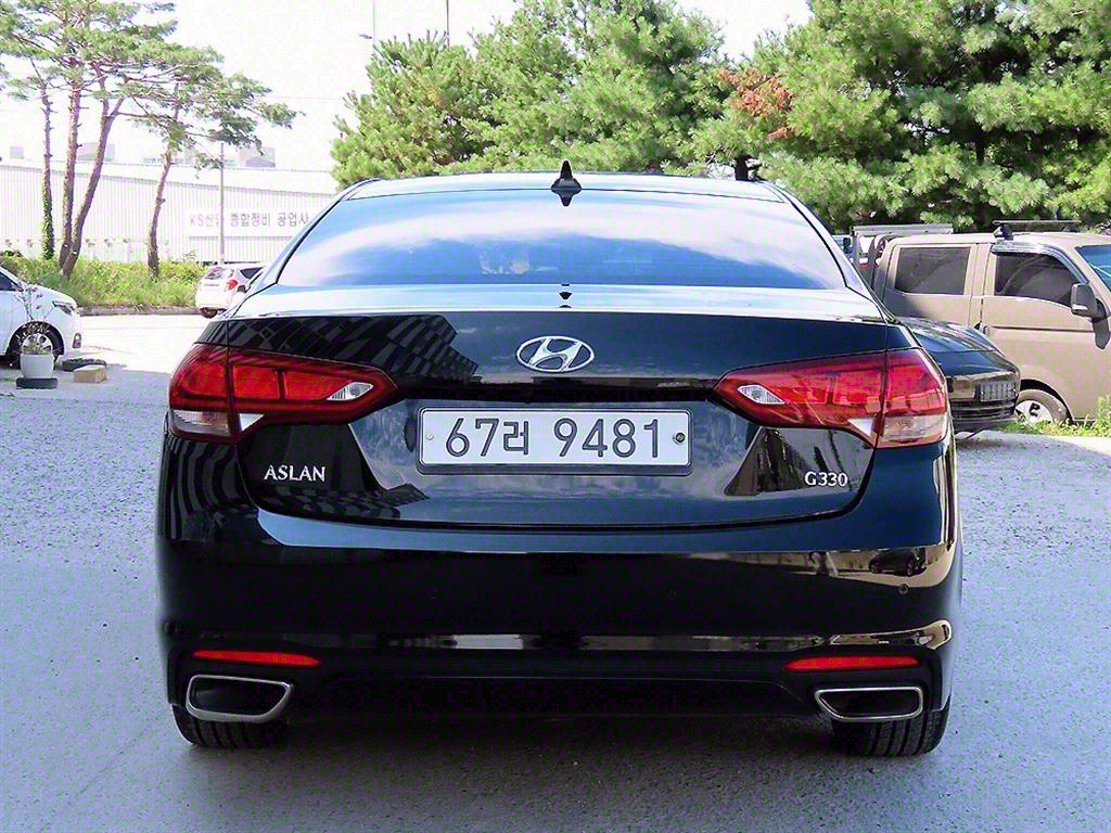 HYUNDAI Aslan - Vista 4