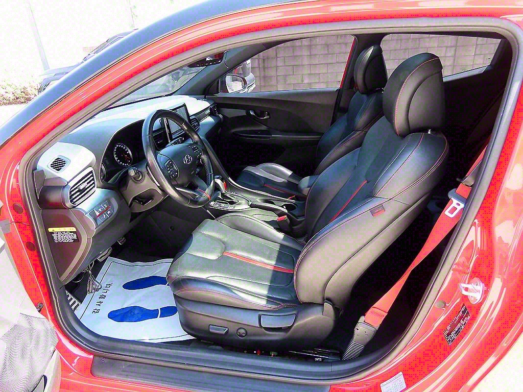 HYUNDAI Veloster - Vista 5