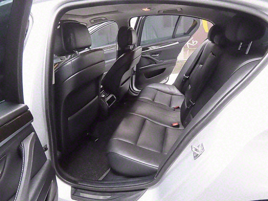 BMW 5 Series 2011 Plateado - Importación desde Corea - HF Imports Iquique - Foto 8