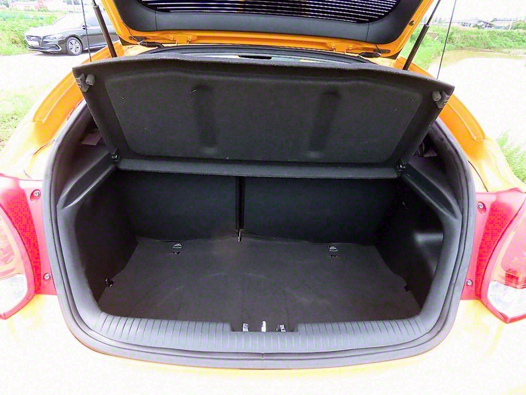 HYUNDAI Veloster 2012 Amarillo - Importación desde Corea - HF Imports Iquique - Foto 16