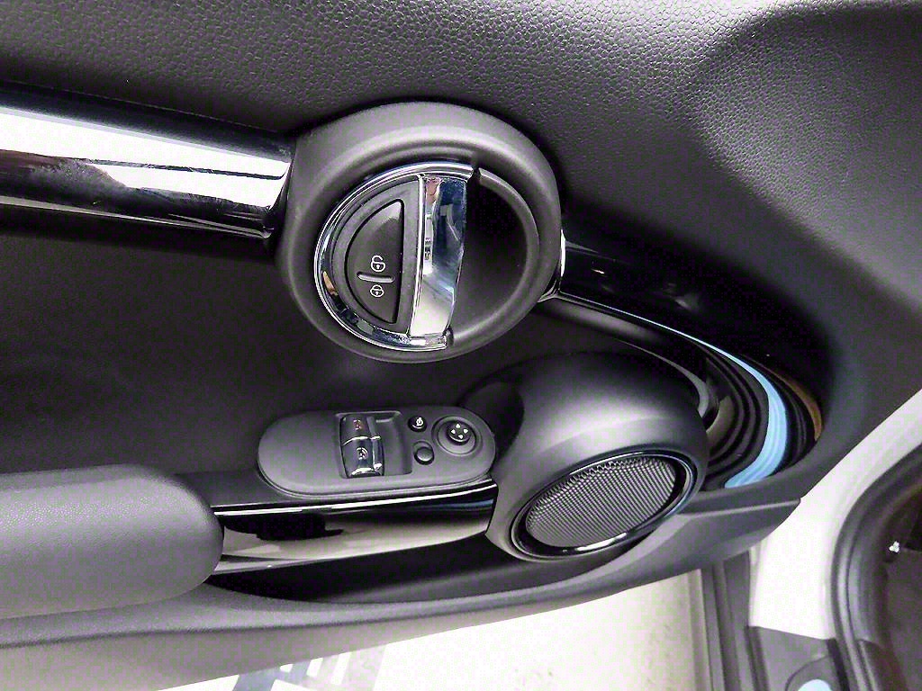 Mini Cooper Electric - Vista 11