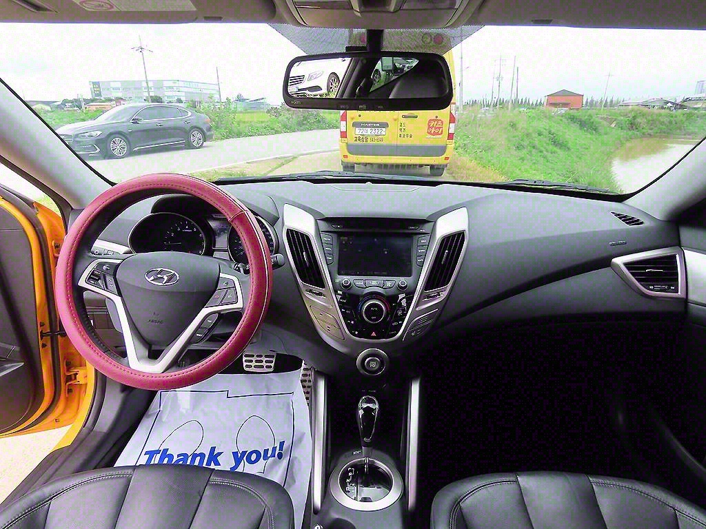 HYUNDAI Veloster - Vista 9