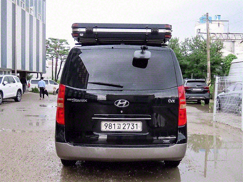 HYUNDAI Starex - Vista 4