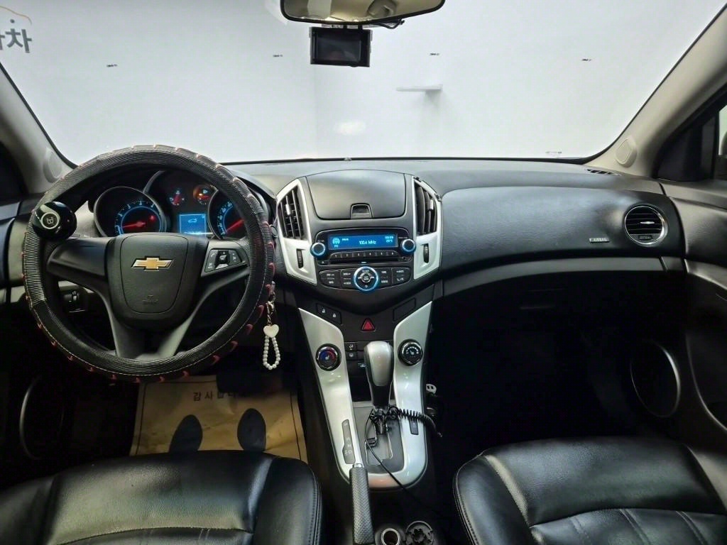 Chevrolet Cruise - Vista 7