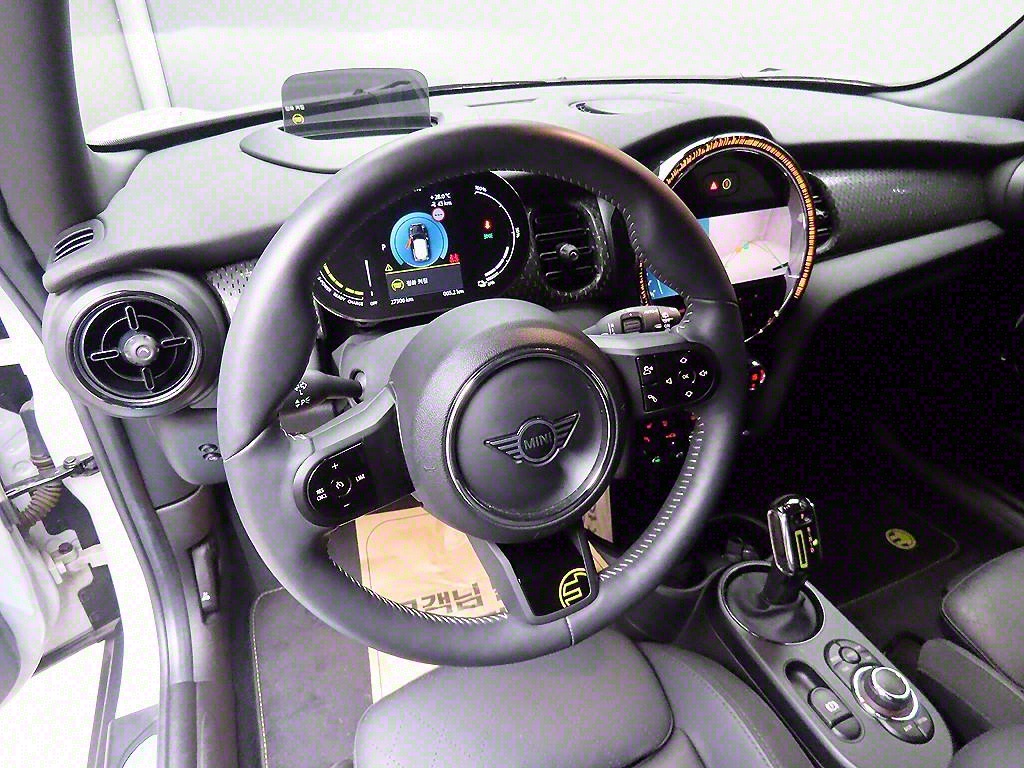 Mini Cooper Electric - Vista 9