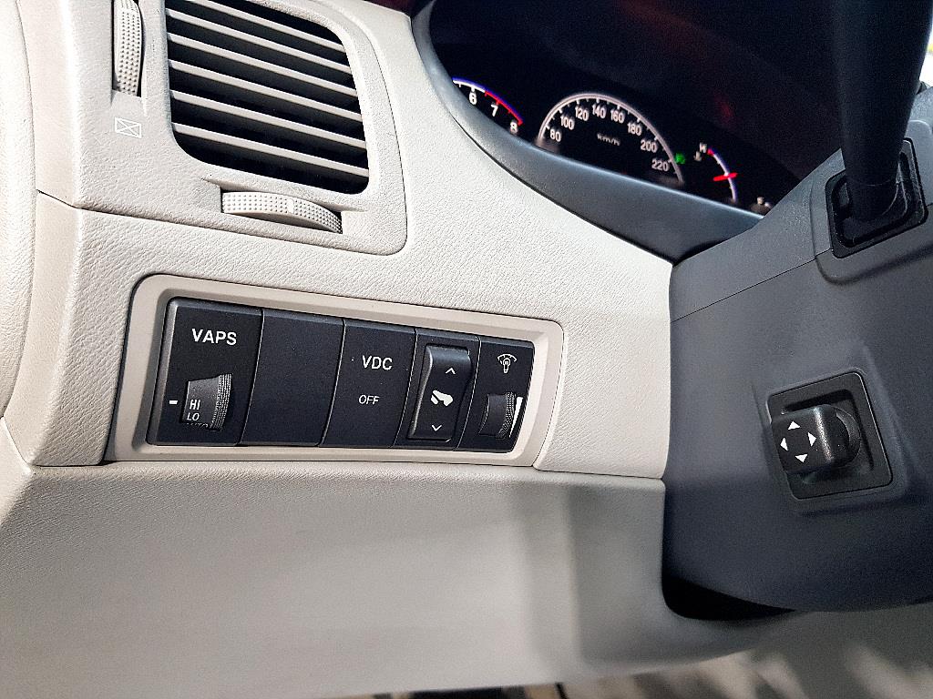 HYUNDAI Grandeur - Vista 11