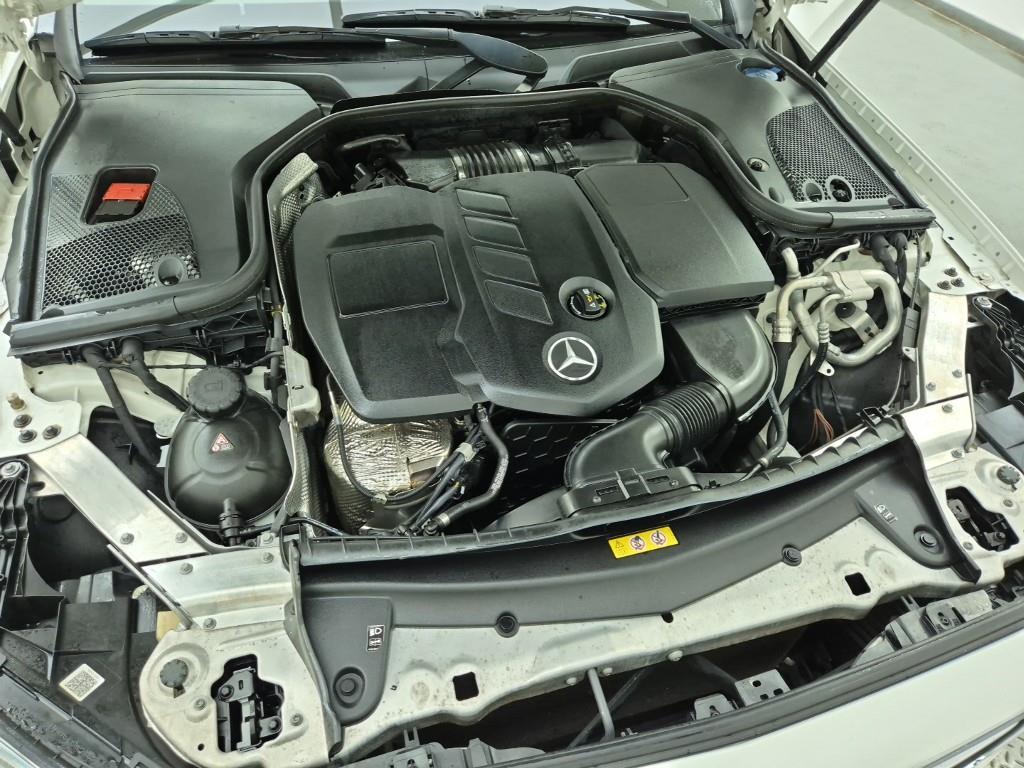 Mercedes Benz E class - Vista 6