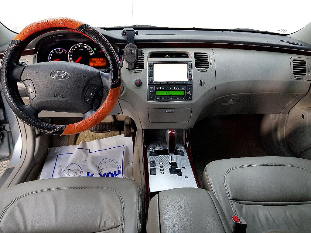 HYUNDAI Grandeur - Vista 5