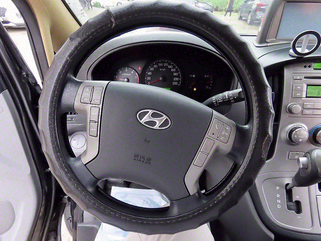 HYUNDAI Starex - Vista 8