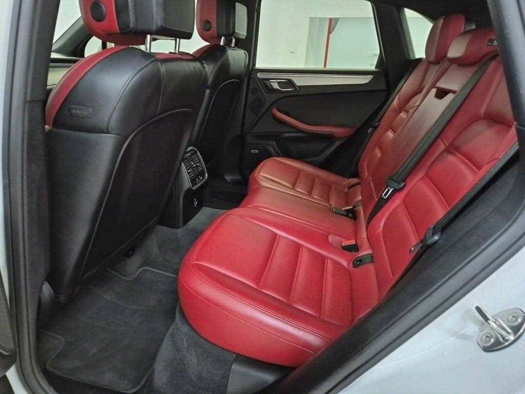 Porsche Macan - Vista 12