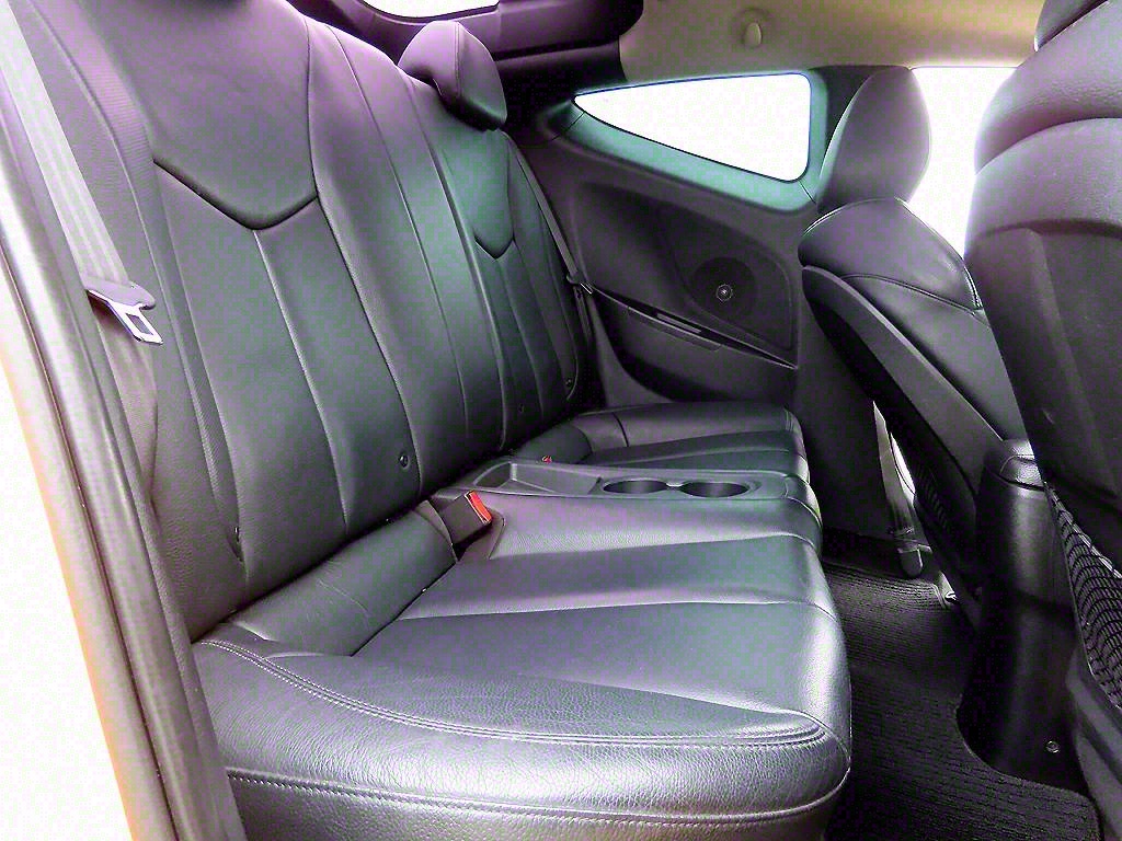 HYUNDAI Veloster - Vista 6