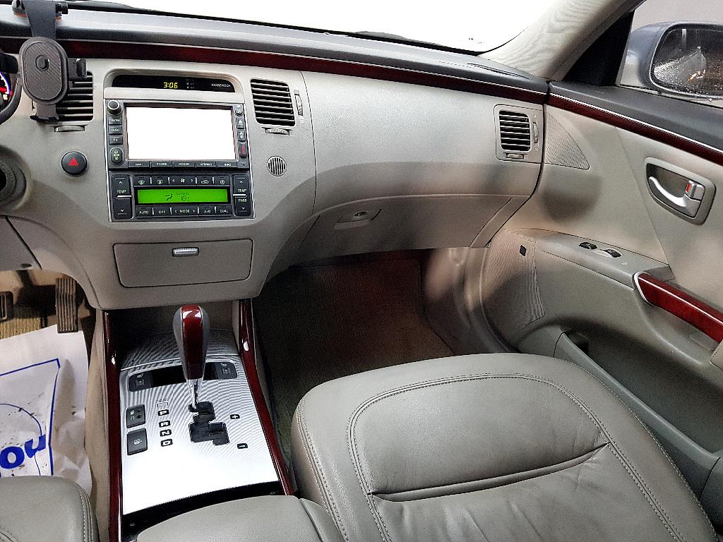 HYUNDAI Grandeur - Vista 10