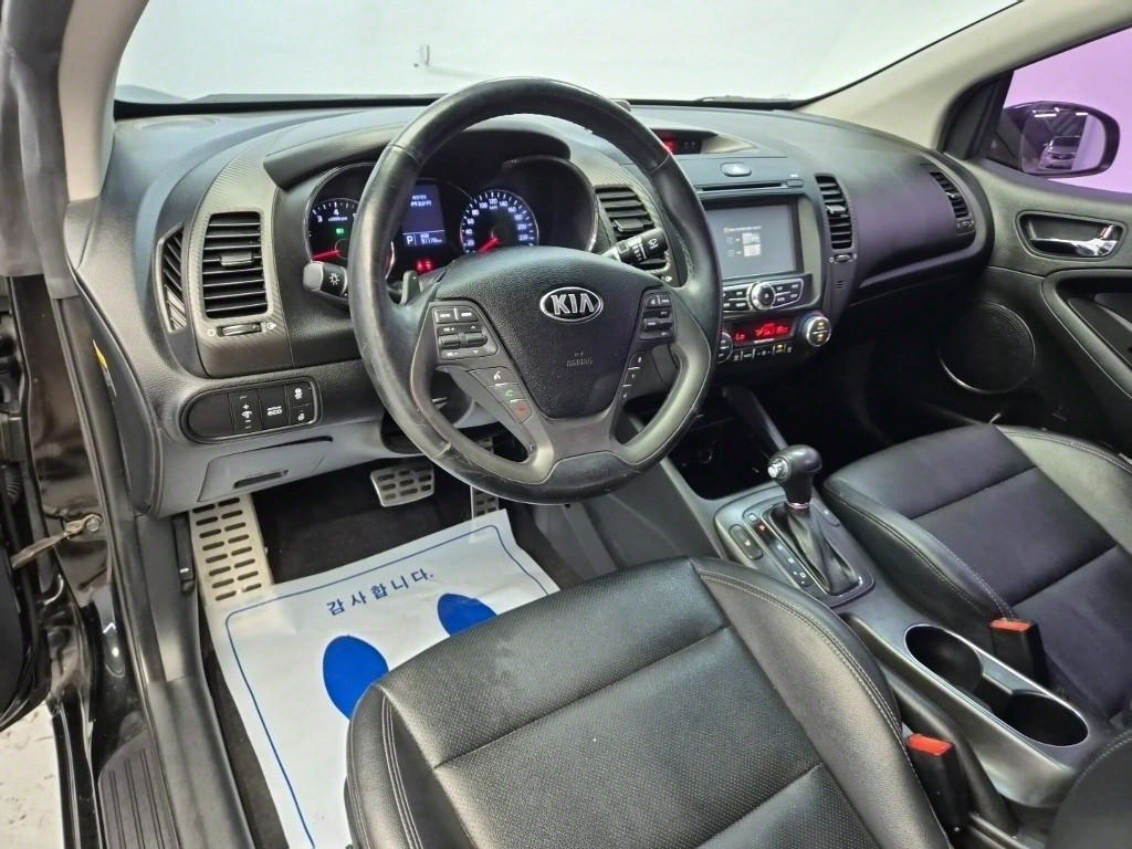 KIA K3 2015 Negro - Importación desde Corea - HF Imports Iquique - Foto 13