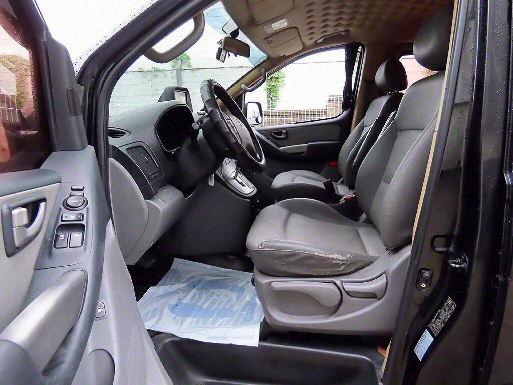 HYUNDAI Starex - Vista 5