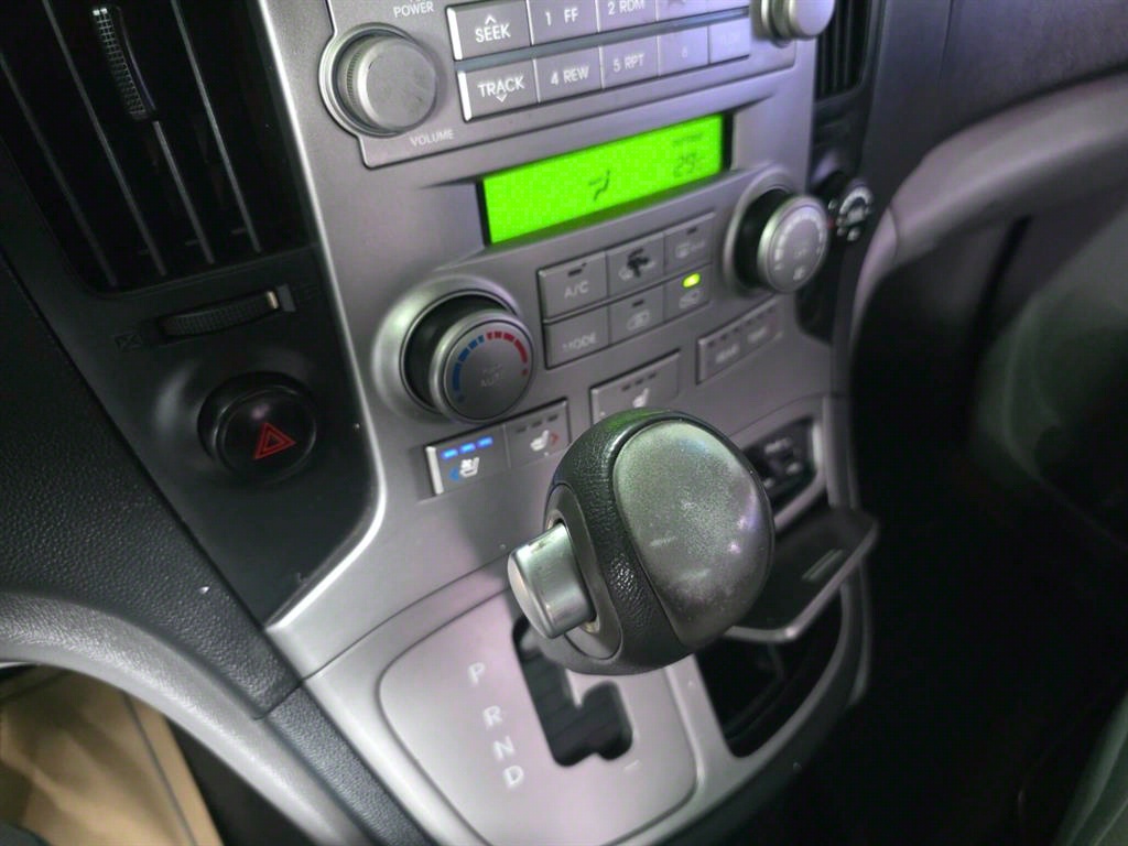 HYUNDAI Starex 2014 Gris - Importación desde Corea - HF Imports Iquique - Foto 11