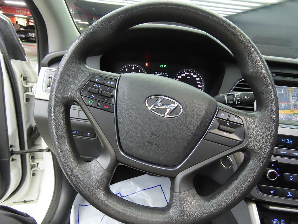 HYUNDAI Sonata - Vista 8
