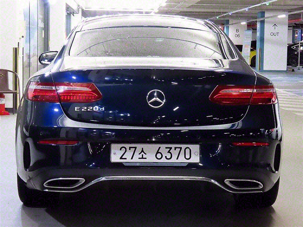 Mercedes Benz E class - Vista 5