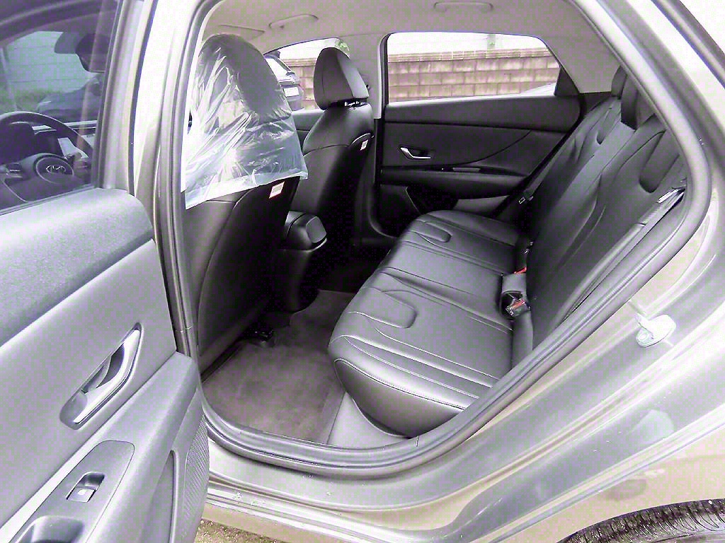 HYUNDAI Avante - Vista 6