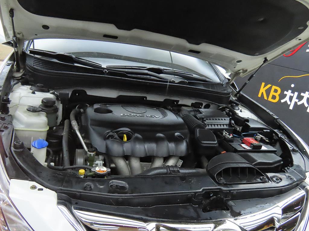 HYUNDAI Sonata 2011 Blanco - Importación desde Corea - HF Imports Iquique - Foto 19