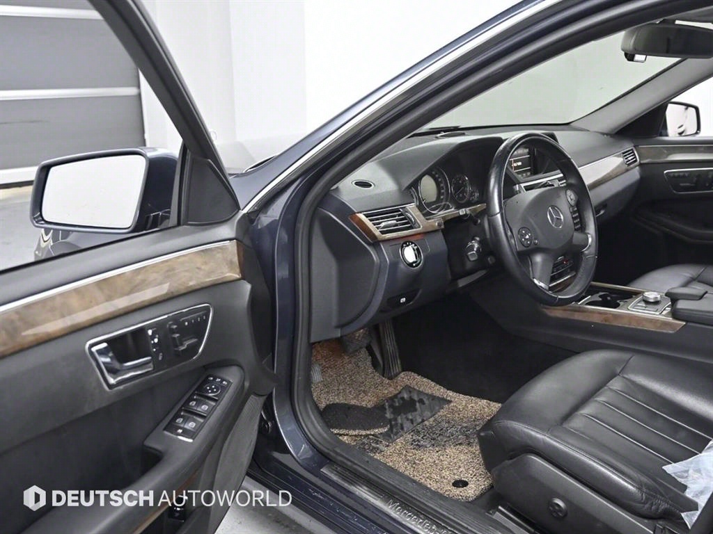 Mercedes Benz E class - Vista 11