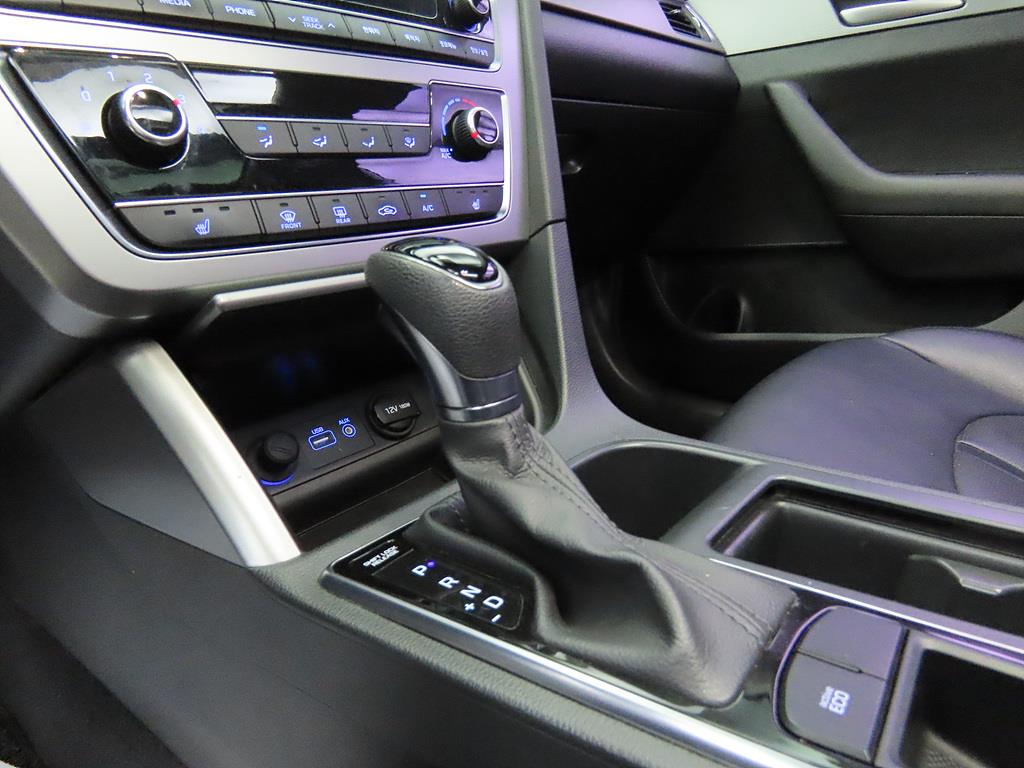 HYUNDAI Sonata - Vista 11