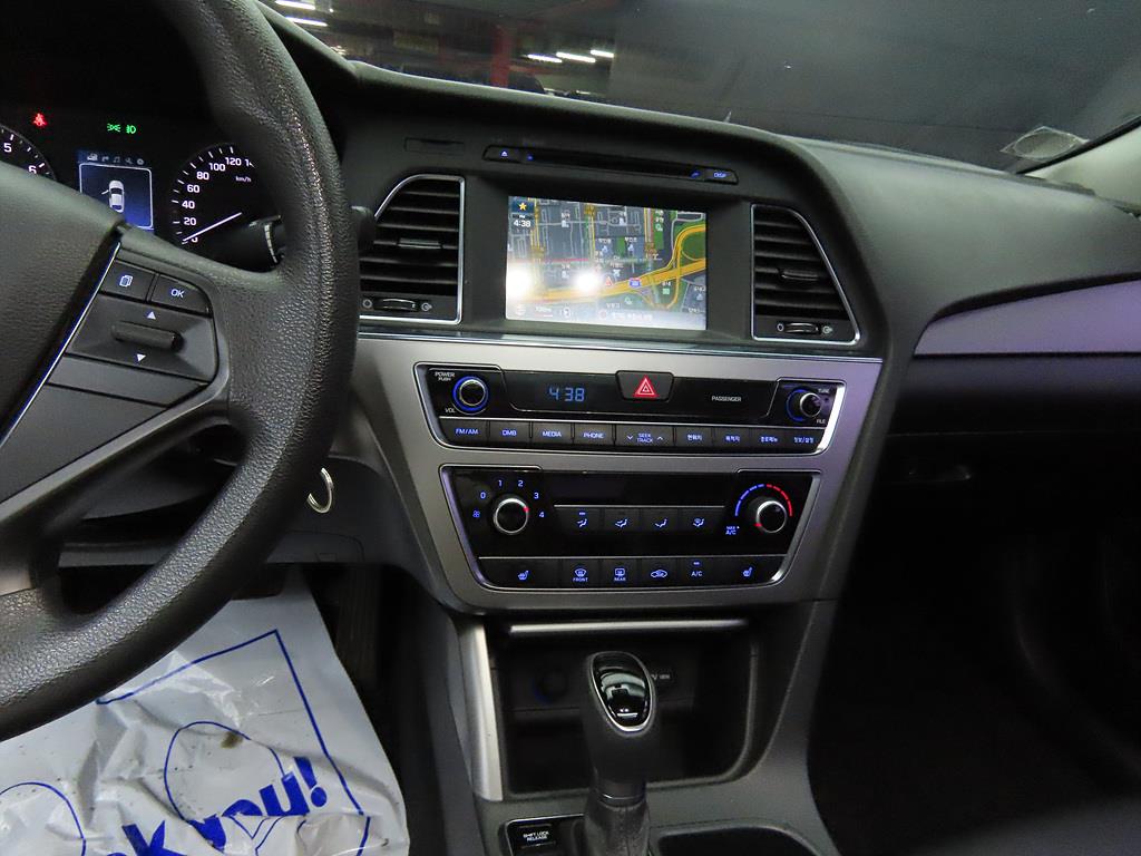 HYUNDAI Sonata - Vista 10