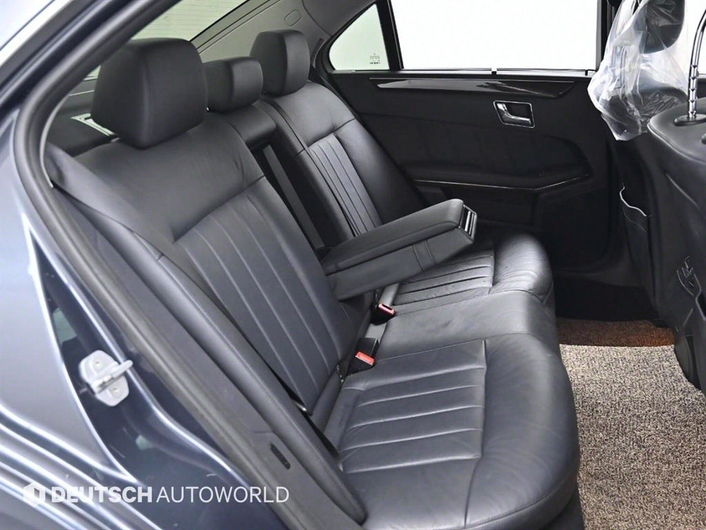 Mercedes Benz E class - Vista 12