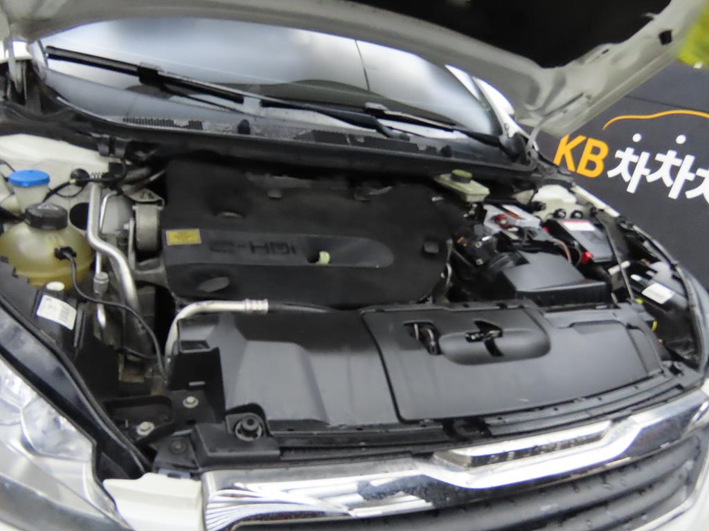 Peugeot 308 2014 Blanco - Importación desde Corea - HF Imports Iquique - Foto 19