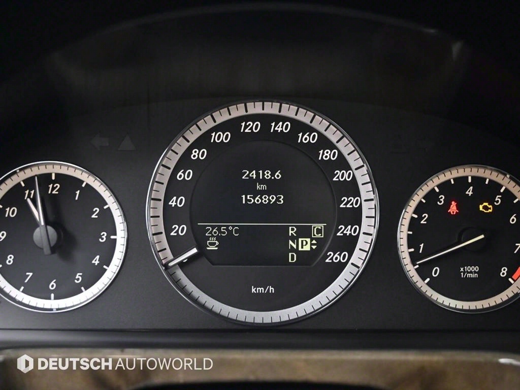 Mercedes Benz E class - Vista 8