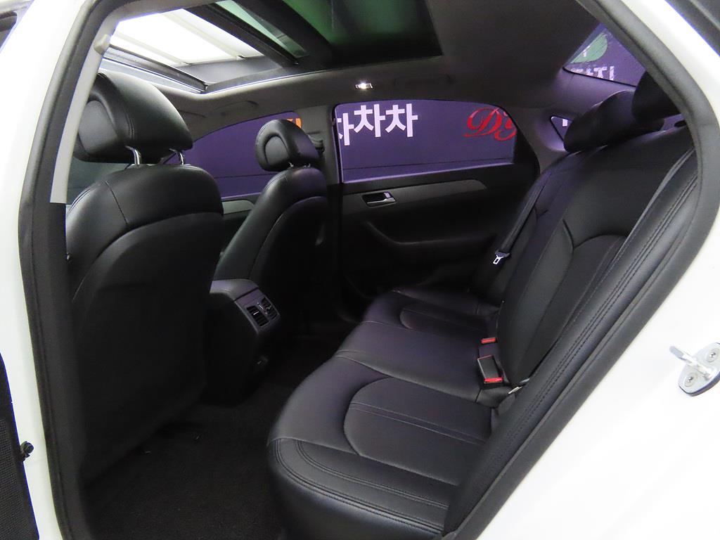 HYUNDAI Sonata - Vista 6