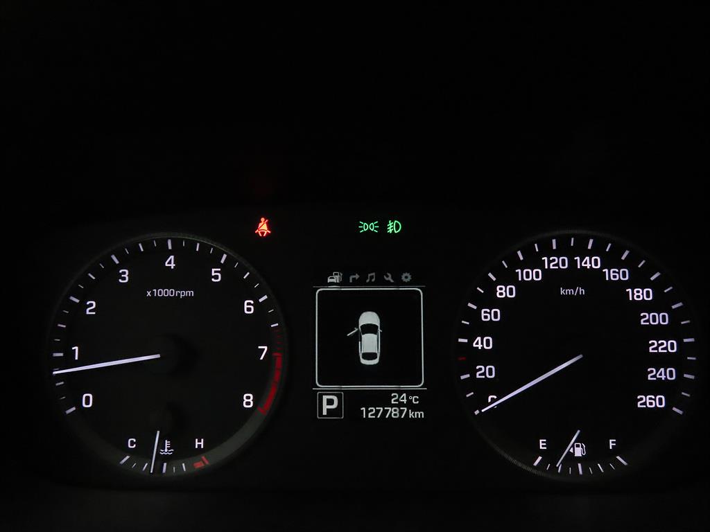 HYUNDAI Sonata - Vista 9