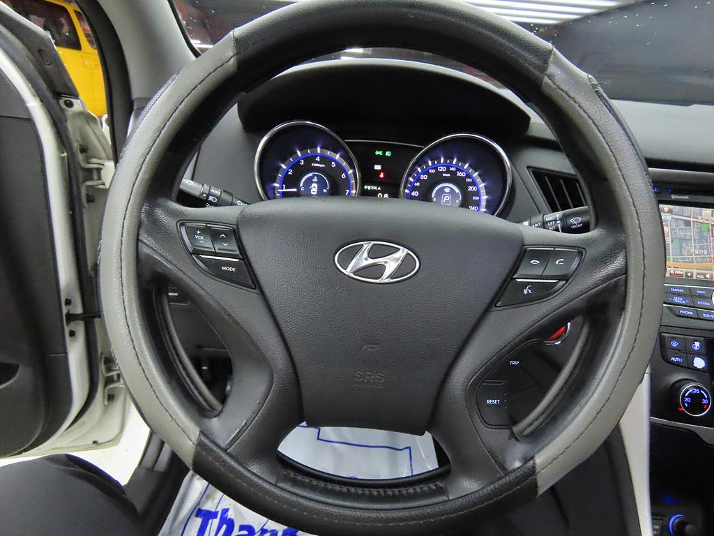 HYUNDAI Sonata - Vista 8