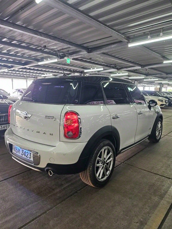 Mini Countryman - Vista 4