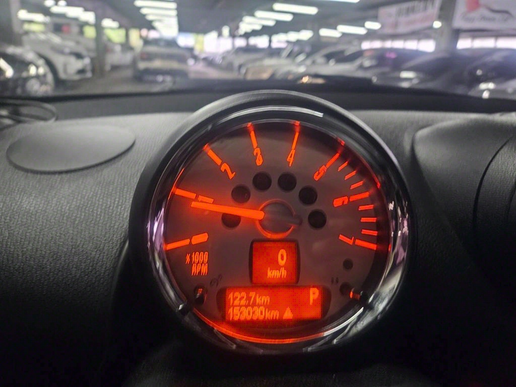 Mini Countryman - Vista 8