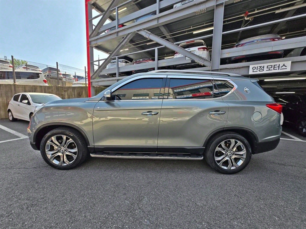 Ssangyong Rexton 2018 Gris - Importación desde Corea - HF Imports Iquique - Foto 17