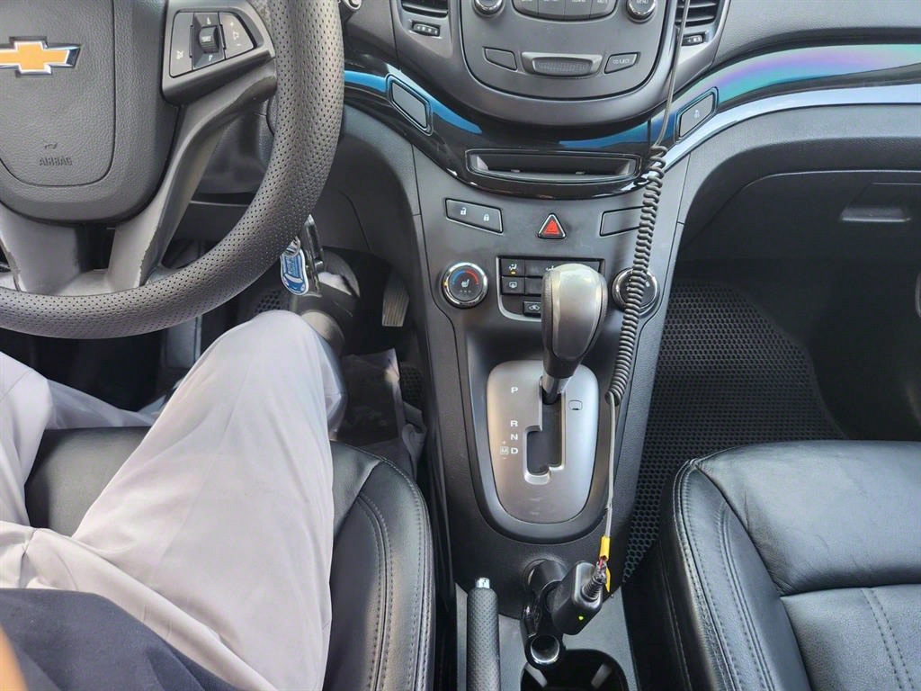 Chevrolet Orlando 2012 Rojo - Importación desde Corea - HF Imports Iquique - Foto 16