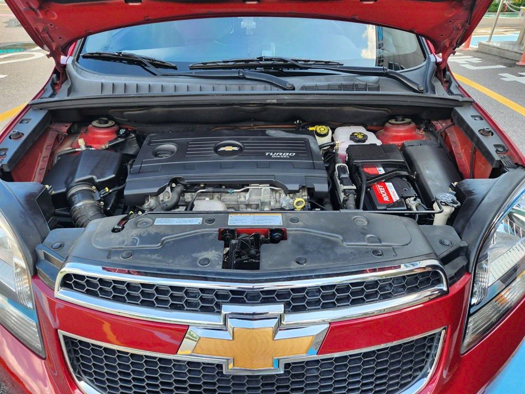 Chevrolet Orlando 2012 Rojo - Importación desde Corea - HF Imports Iquique - Foto 18