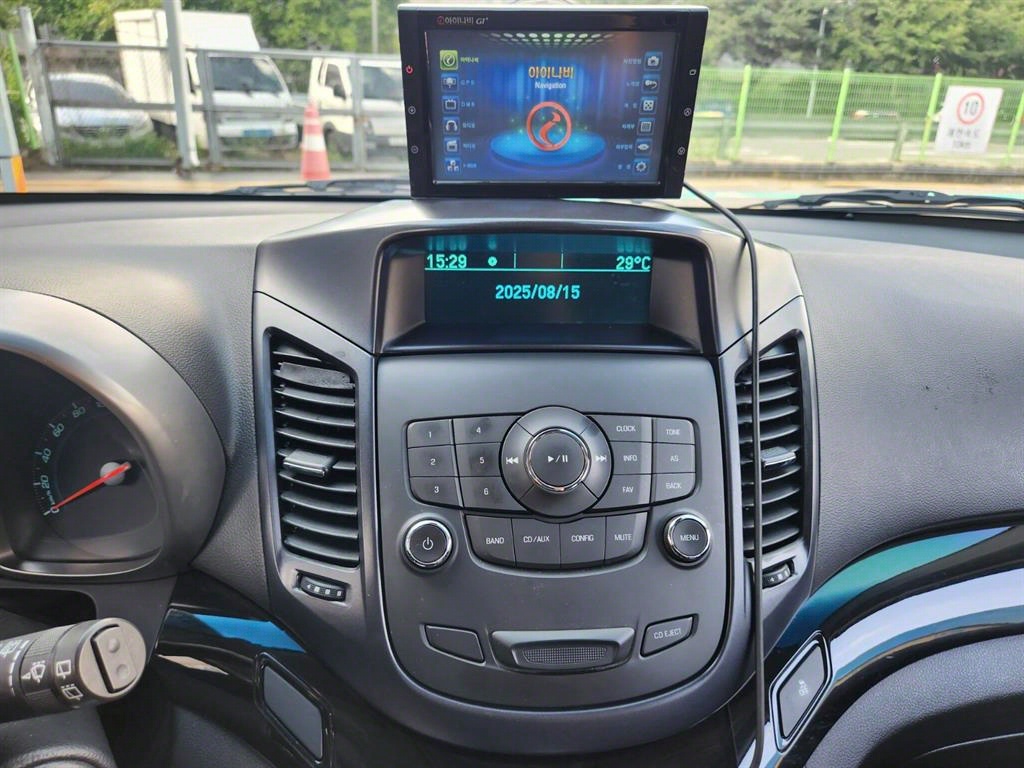 Chevrolet Orlando 2012 Rojo - Importación desde Corea - HF Imports Iquique - Foto 14