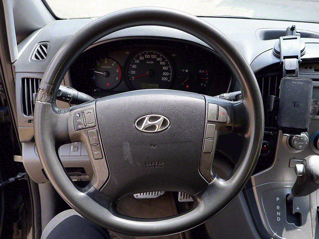 HYUNDAI Starex 2011 Negro - Importación desde Corea - HF Imports Iquique - Foto 8