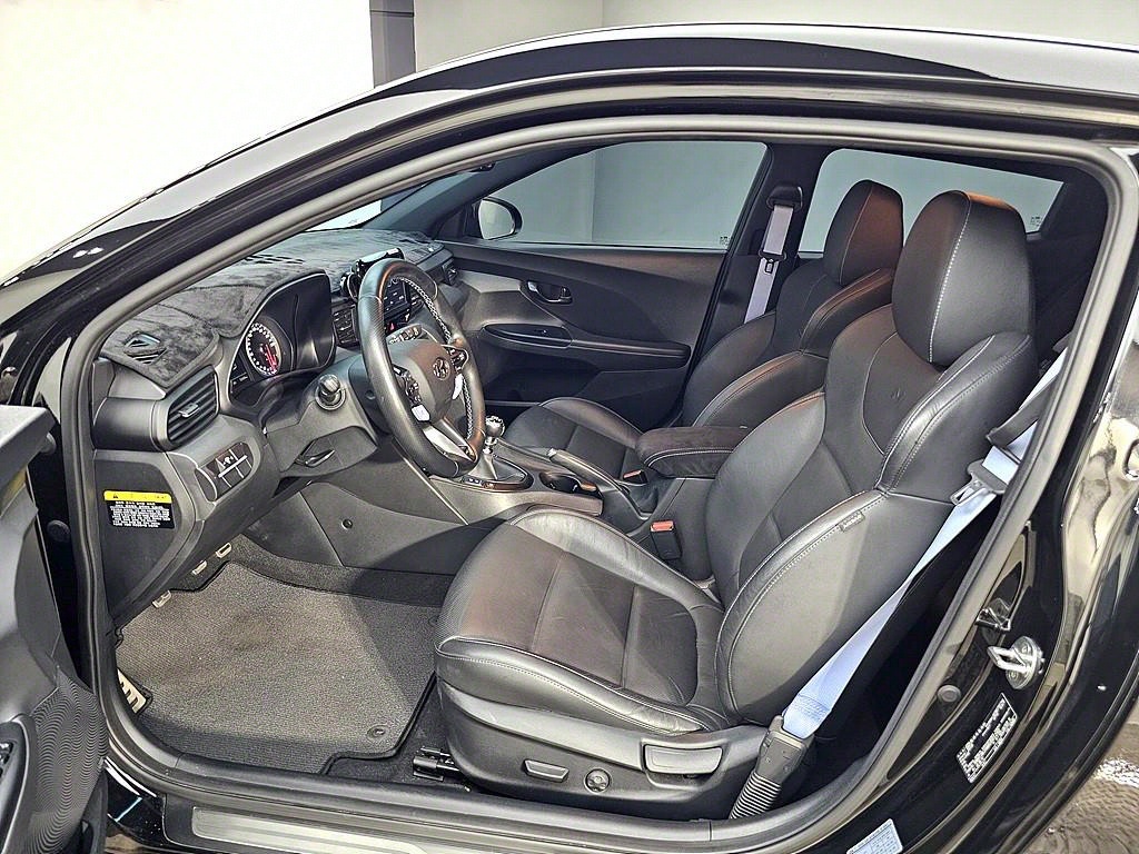 HYUNDAI Veloster - Vista 8