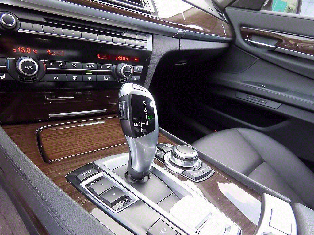 BMW 7 Series - Vista 11