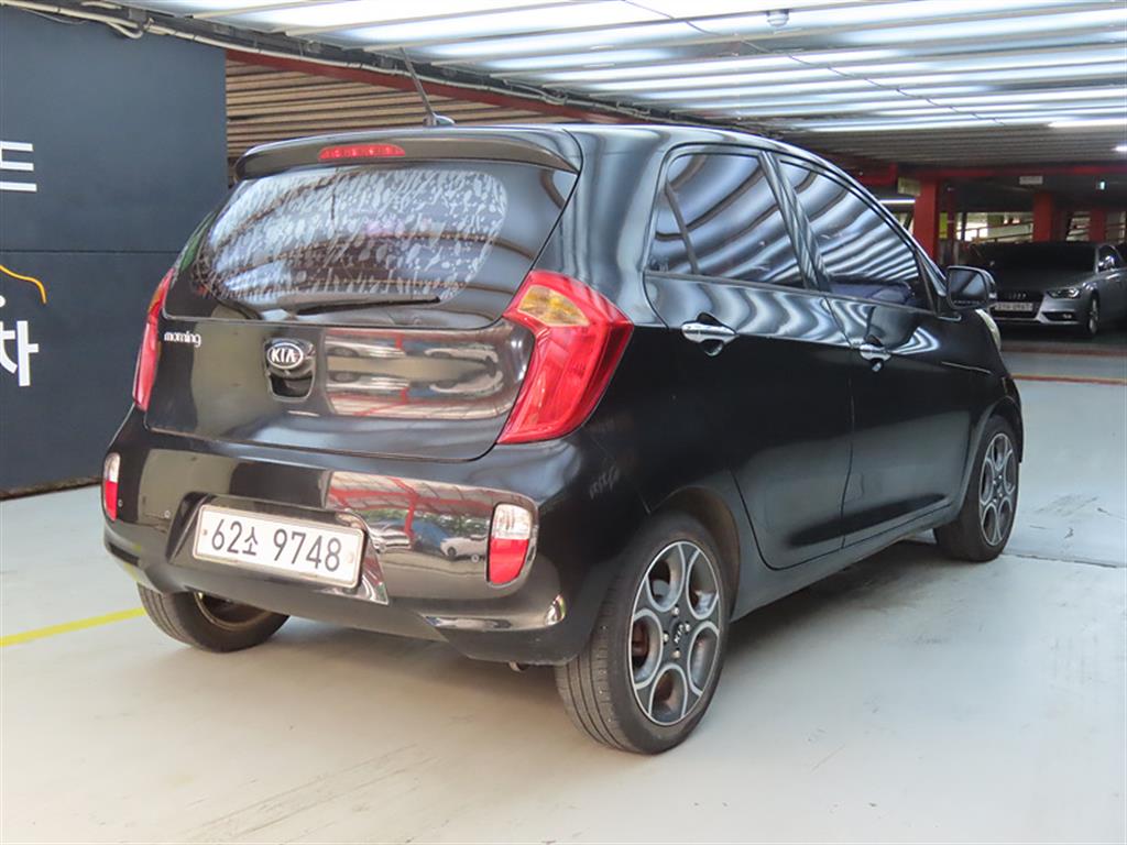 KIA Morning - Vista 4